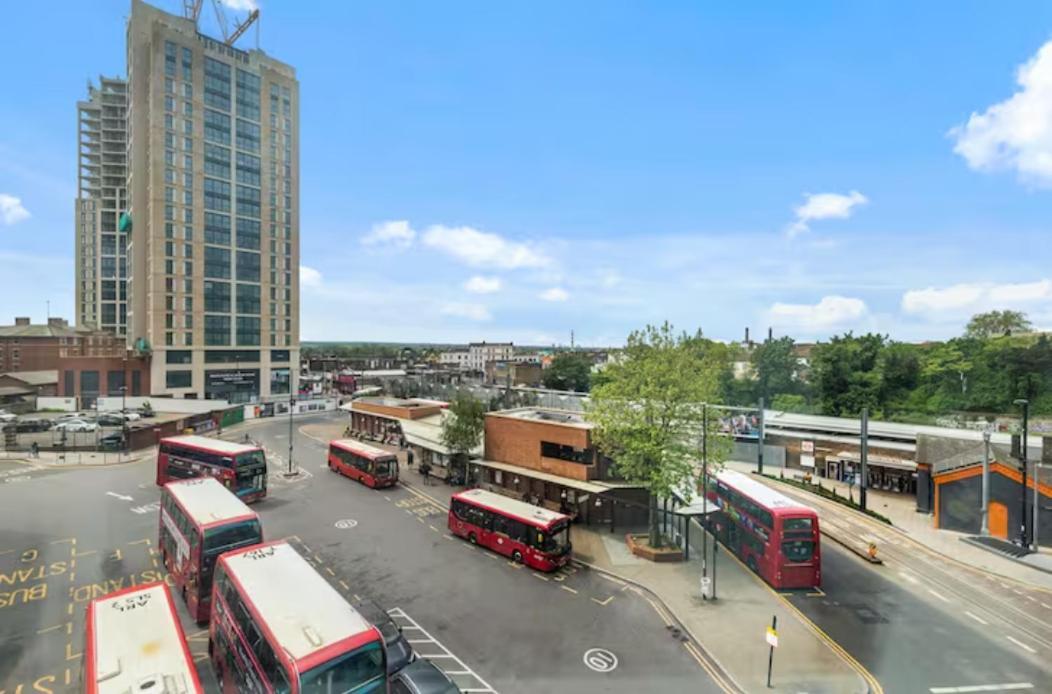 Delta 2 Bedroom Flat In London Dp102 Croydon Bagian luar foto